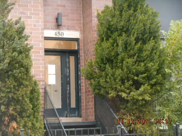 Chicago, IL 60638,450 E Bowen AVE #1E