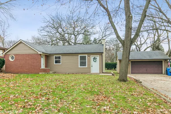 7N041 Joseph ST, South Elgin, IL 60177