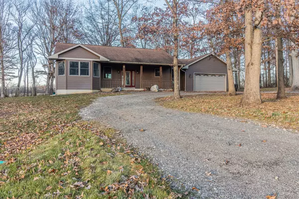 Seymour, IL 61875,6 Lamb LN