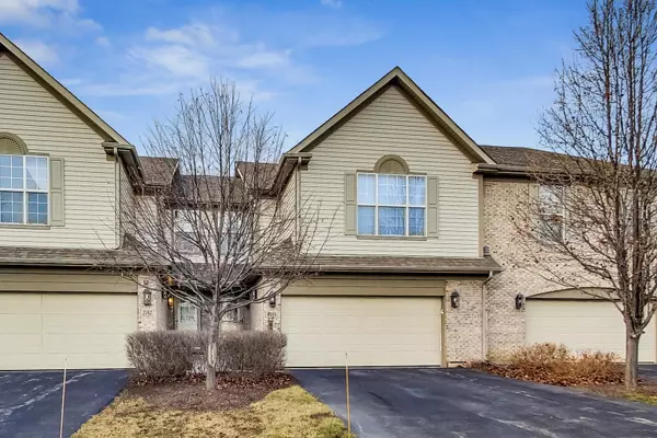 2164 Yale CIR, Hoffman Estates, IL 60192