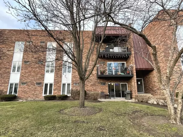 Naperville, IL 60563,1053 W Ogden AVE #3-149