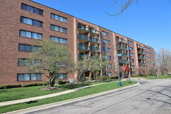 1800 Huntington BLVD #503, Hoffman Estates, IL 60169