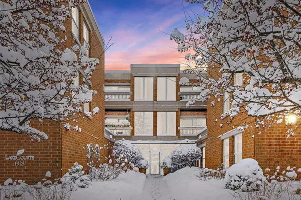 1925 Lake AVE #211, Wilmette, IL 60091