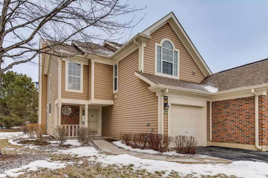 249 STEEPLECHASE CT #1, Schaumburg, IL 60173