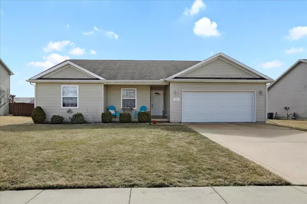 207 Bryce LN, Tolono, IL 61880