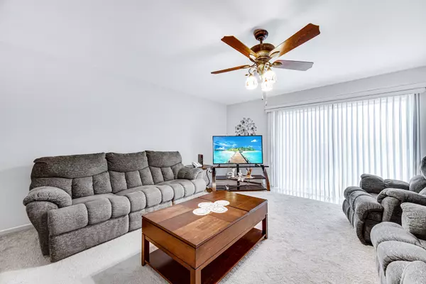 Addison, IL 60101,235 N Mill RD #416B