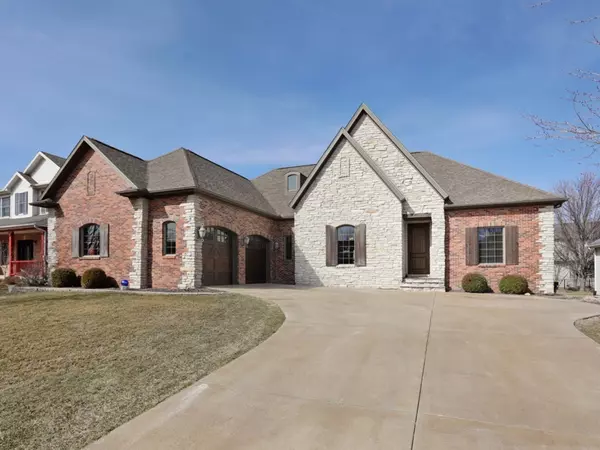 Normal, IL 61761,1058 Mugho CT