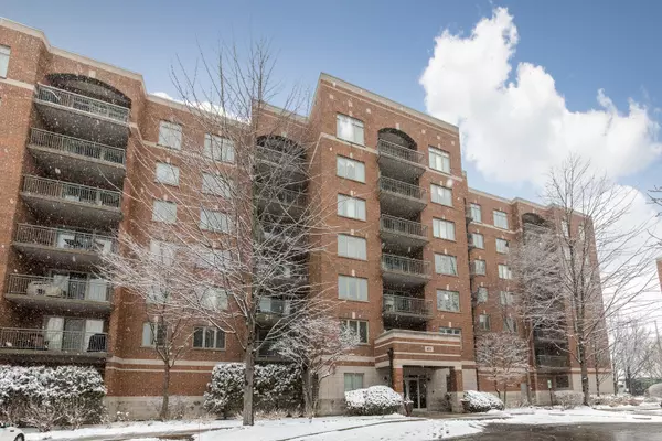 410 S Western AVE #207, Des Plaines, IL 60016