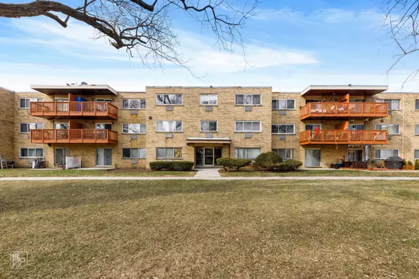 736 Dempster ST #107A, Mount Prospect, IL 60056