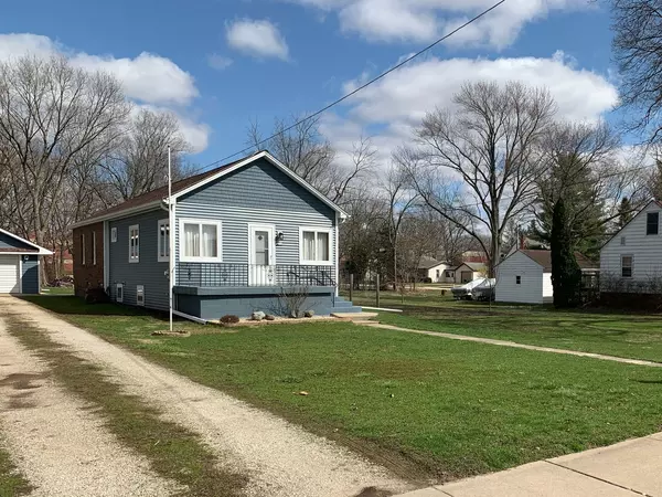 Seneca, IL 61360,168 S Main ST