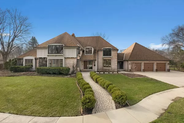 1708 Shire CT, Wheaton, IL 60189