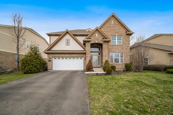 1714 N Woods WAY, Vernon Hills, IL 60061