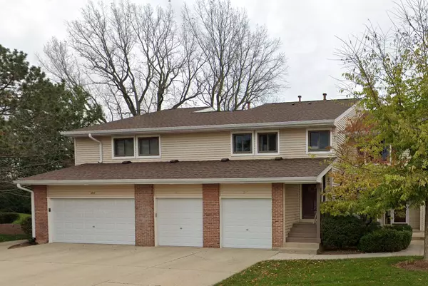 1012 Pinetree CIR N, Buffalo Grove, IL 60089