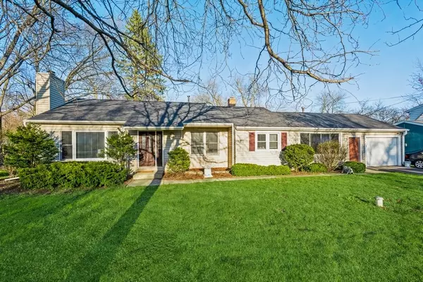 237 WILLOW ST, Roselle, IL 60172