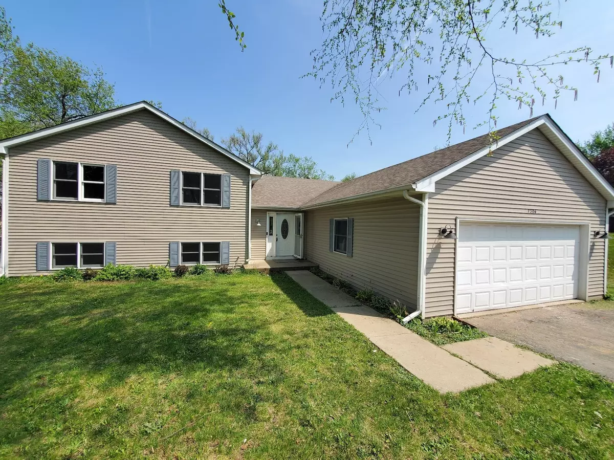 Wonder Lake, IL 60097,7306 Hickory Grove