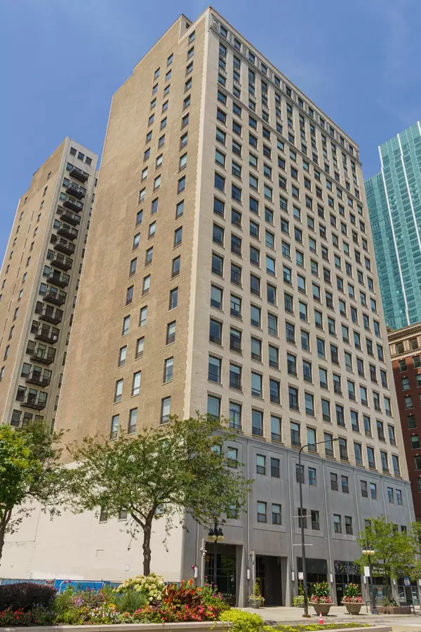 910 S Michigan AVE #1208, Chicago, IL 60605