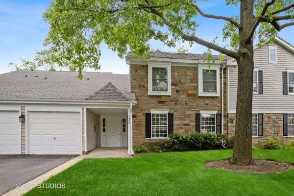 135 Century CT #M1, Schaumburg, IL 60193