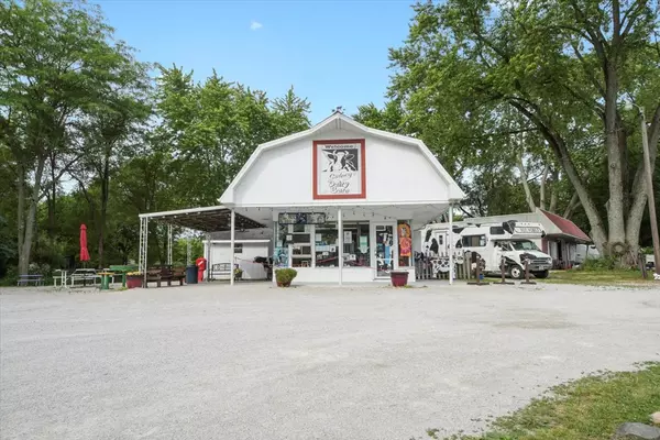 311 W Main ST, Sidney, IL 61877