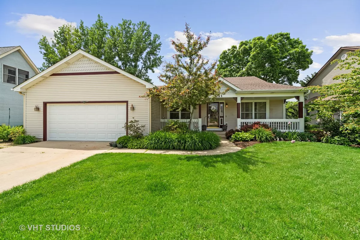 Woodstock, IL 60098,221 Tanager DR