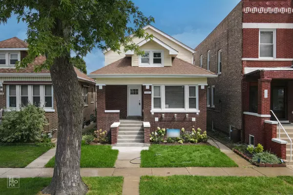 Berwyn, IL 60402,1321 Gunderson AVE