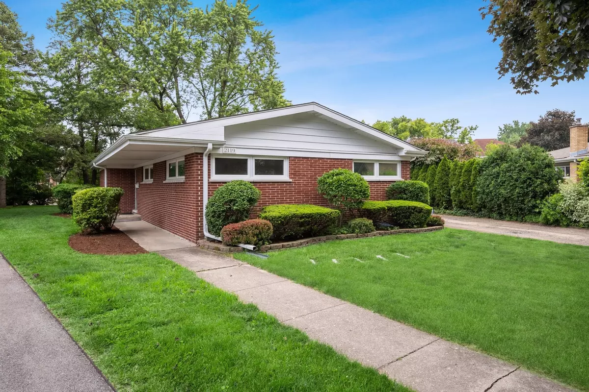 Wilmette, IL 60091,2119 Parkview CT