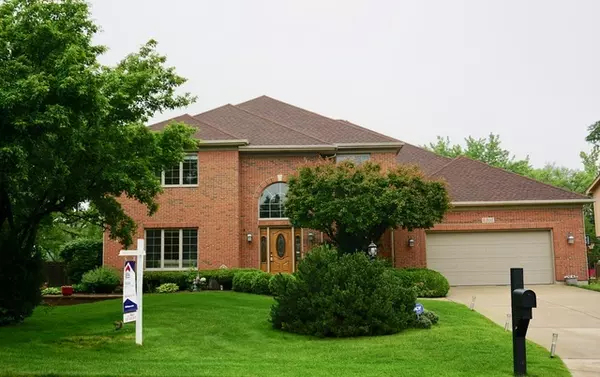 8401 Creekside LN, Darien, IL 60561