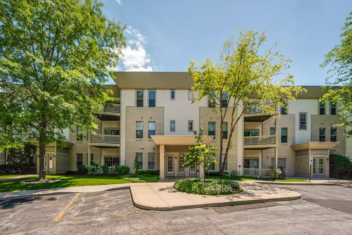 Gurnee, IL 60031,34435 N Old Walnut CIR #1-202