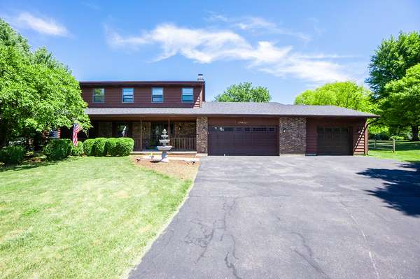 39W531 Antler TRL, St. Charles, IL 60175