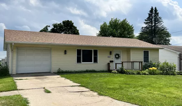 305 W Lincoln ST, Mount Morris, IL 61054