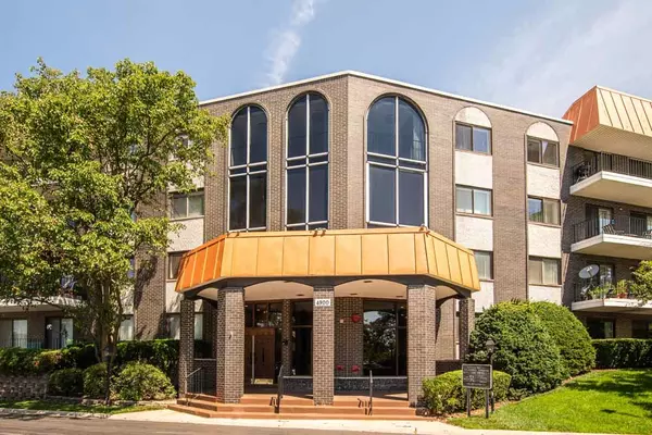 4900 Foster ST #304, Skokie, IL 60077