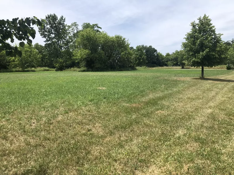 40321 N Belle Foret DR, Wadsworth, IL 60083