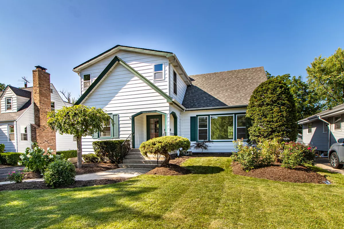 Deerfield, IL 60015,1014 Central AVE