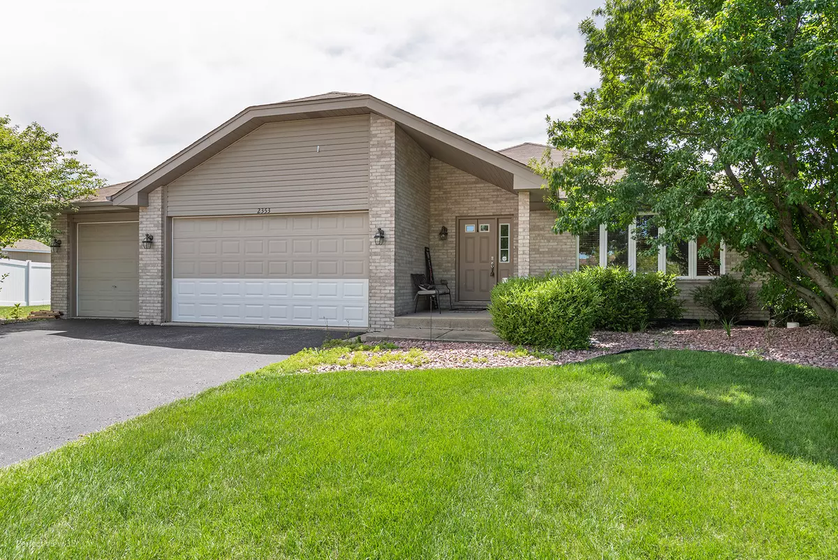 New Lenox, IL 60451,2353 Dove CT