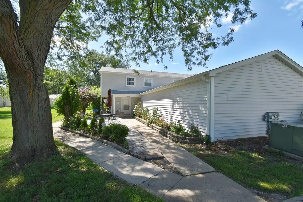 Aurora, IL 60506,1366 N Glen CIR #B