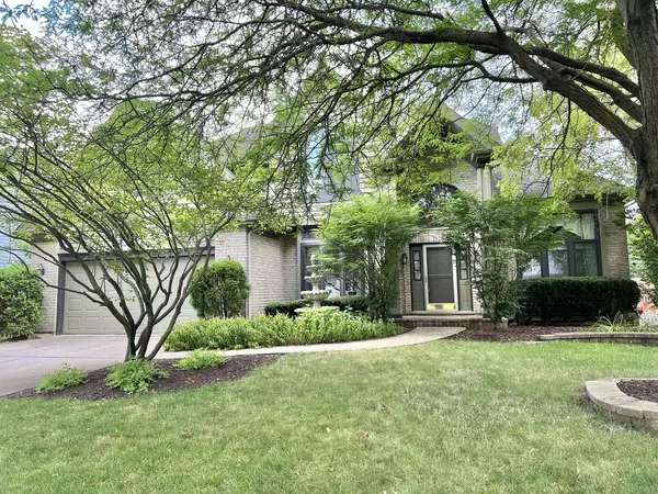 2128 Yellowstar LN, Naperville, IL 60564