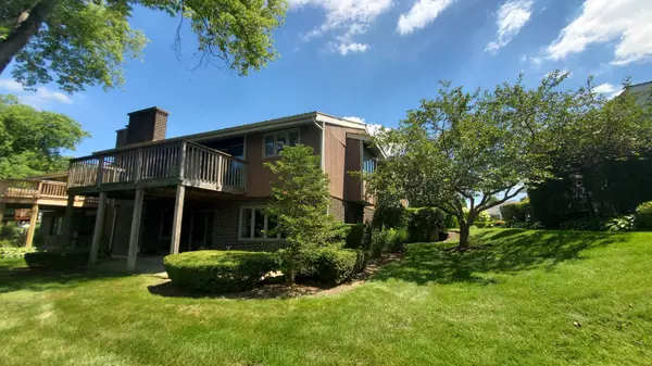 Oak Brook, IL 60523,36 Briarwood