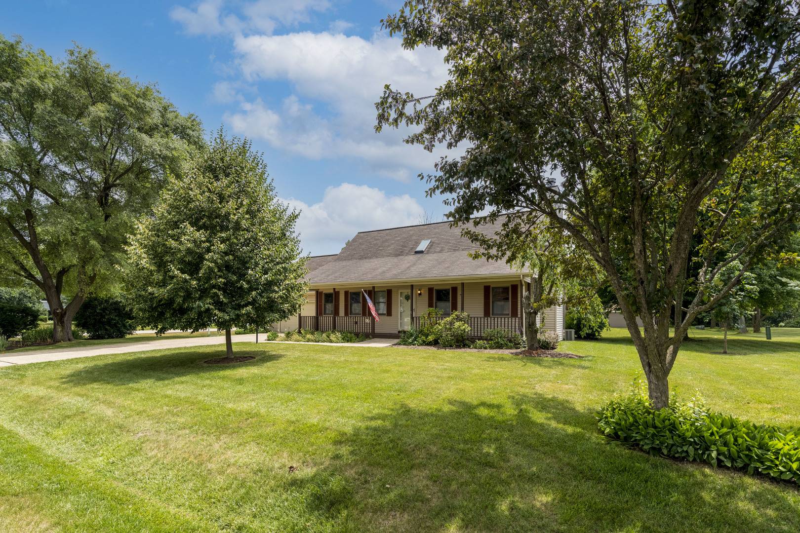 38172 N Holdridge AVE, Beach Park, IL 60087