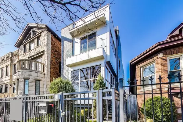 2550 W Huron ST, Chicago, IL 60612