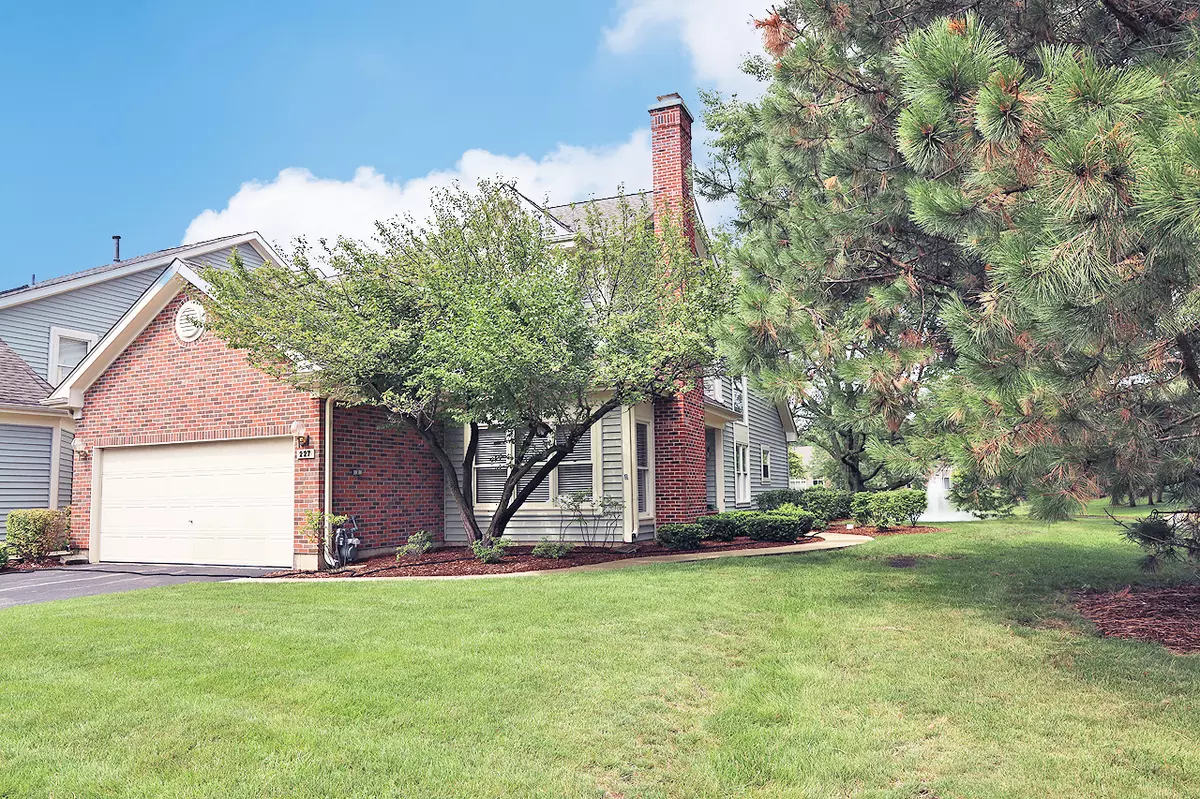 Schaumburg, IL 60173,227 SPRING CREEK CIR