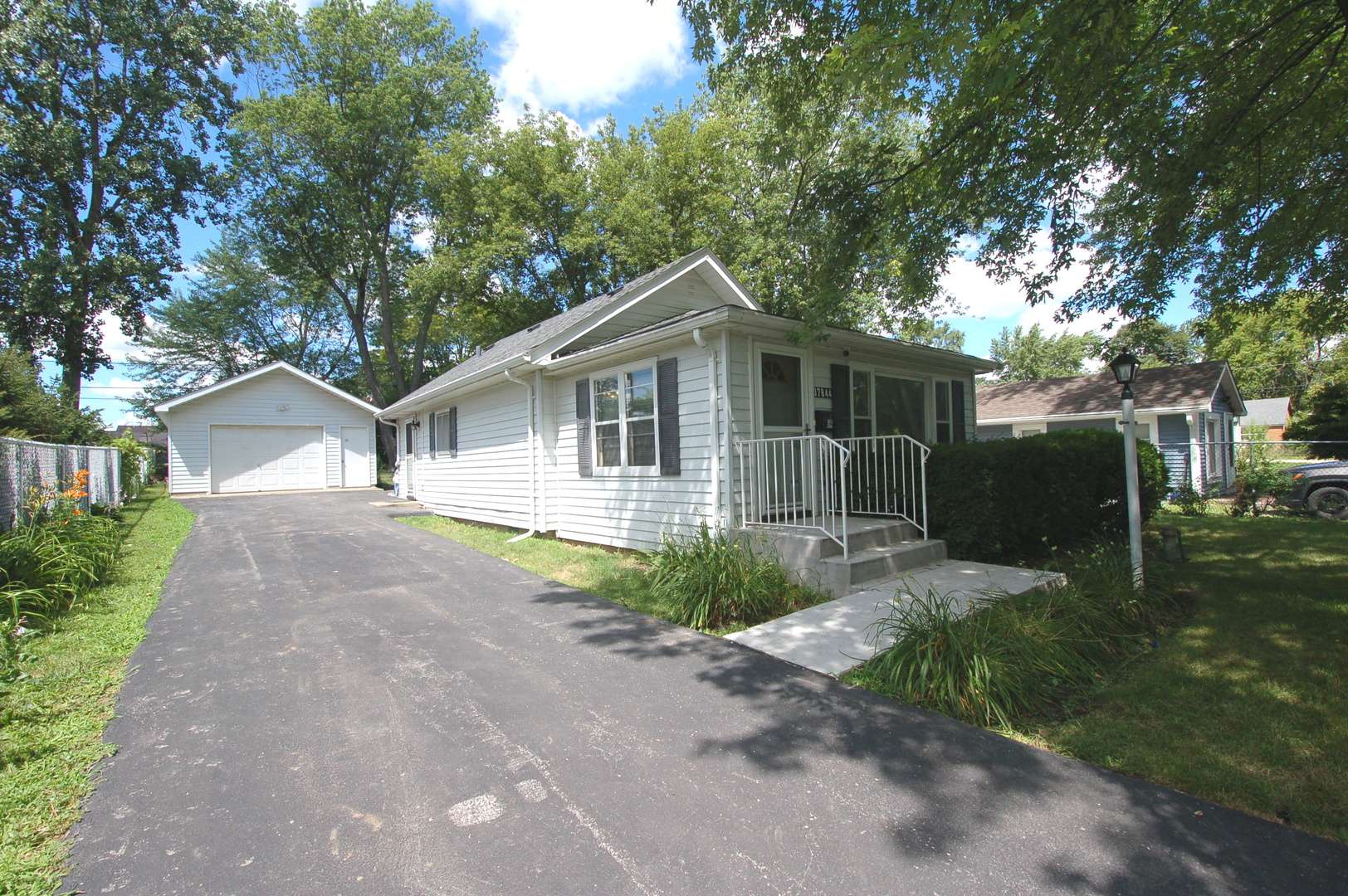 37844 N Harper RD, Beach Park, IL 60087
