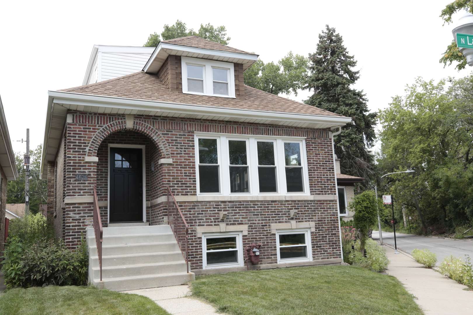 4626 N Lavergne AVE, Chicago, IL 60630