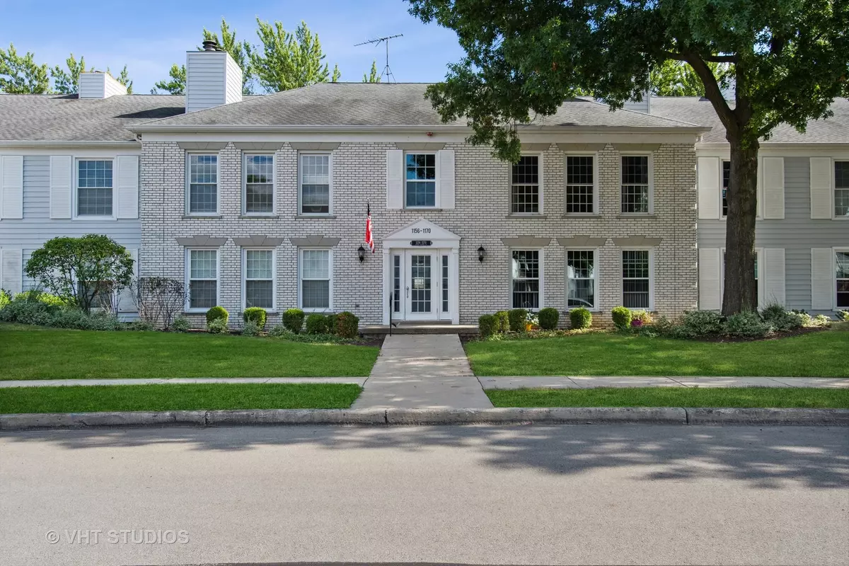 Naperville, IL 60563,1162 SPRING GARDEN CIR #64