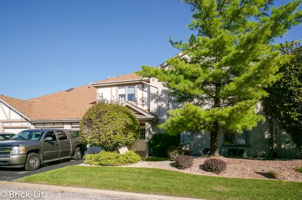 6502 Pine Trail LN #1, Tinley Park, IL 60477