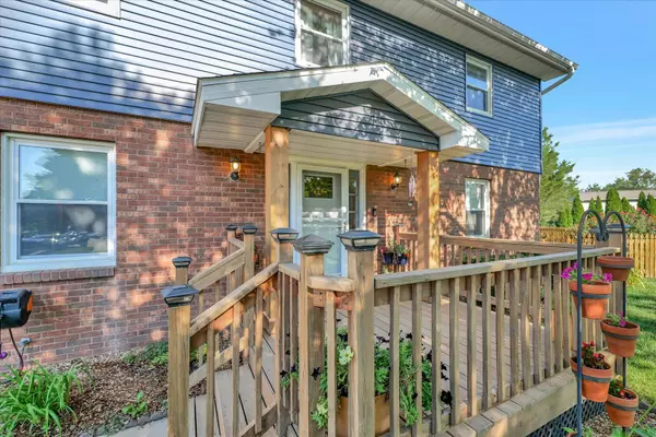 Savoy, IL 61874,1811 Lyndhurst DR