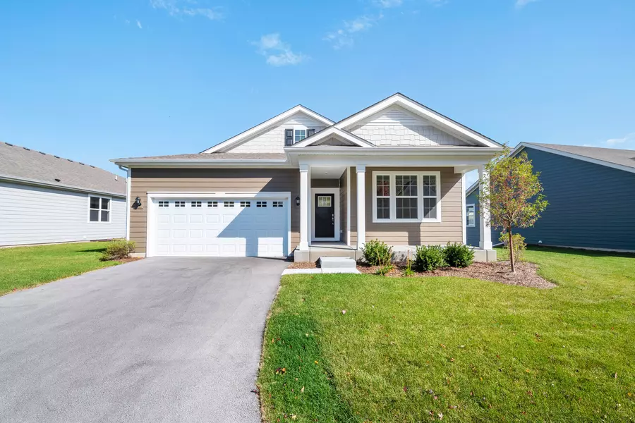 1210 Heritage CT, Pingree Grove, IL 60140