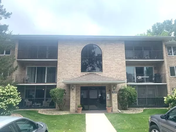 4940 134th CT #405, Crestwood, IL 60418