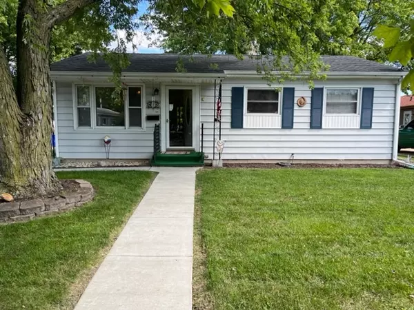 425 S 9th ST, Rochelle, IL 61068