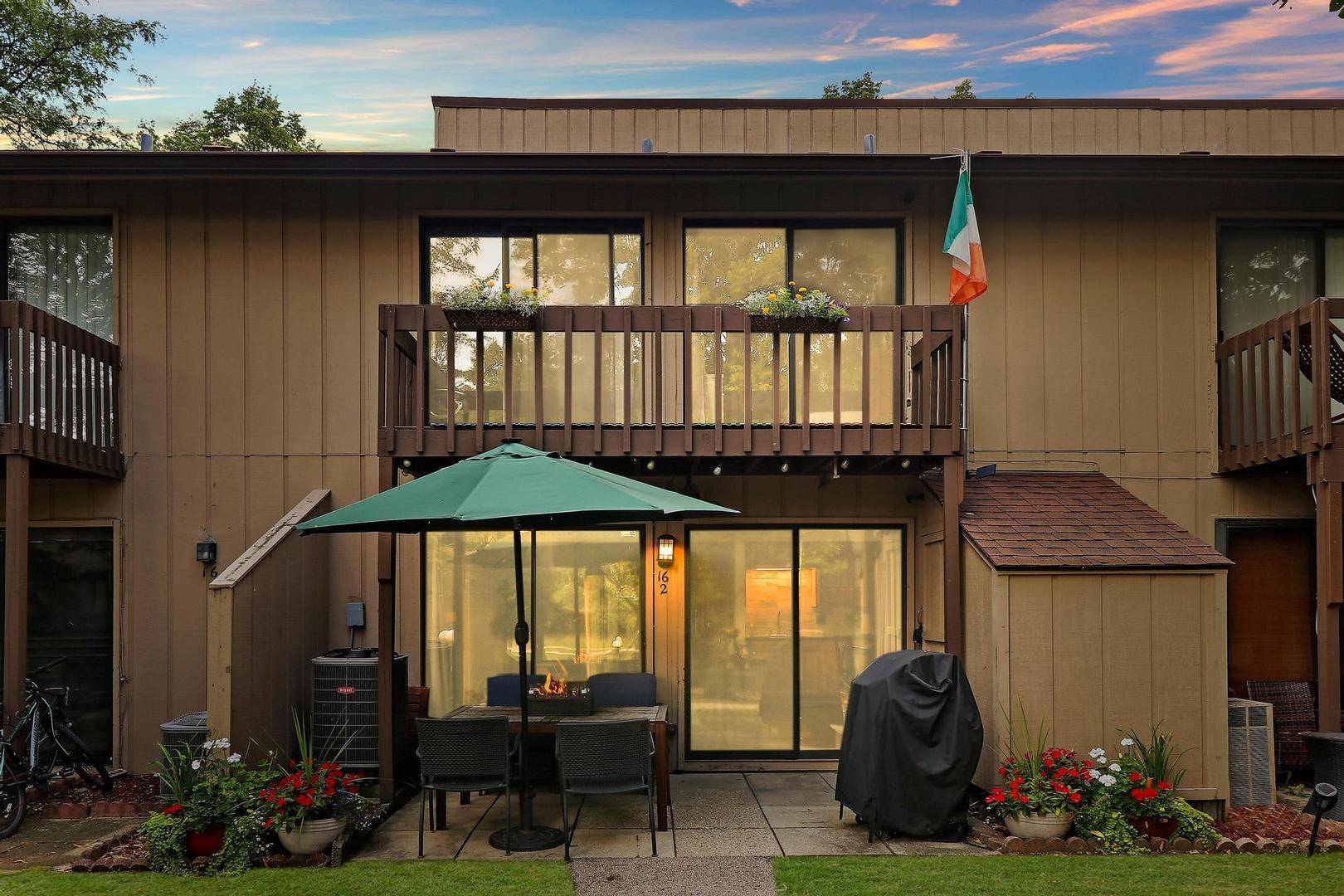 16 Saint Thomas Colony #2, Fox Lake, IL 60020