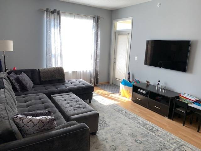 Wheeling, IL 60090,660 Prestwick LN #204