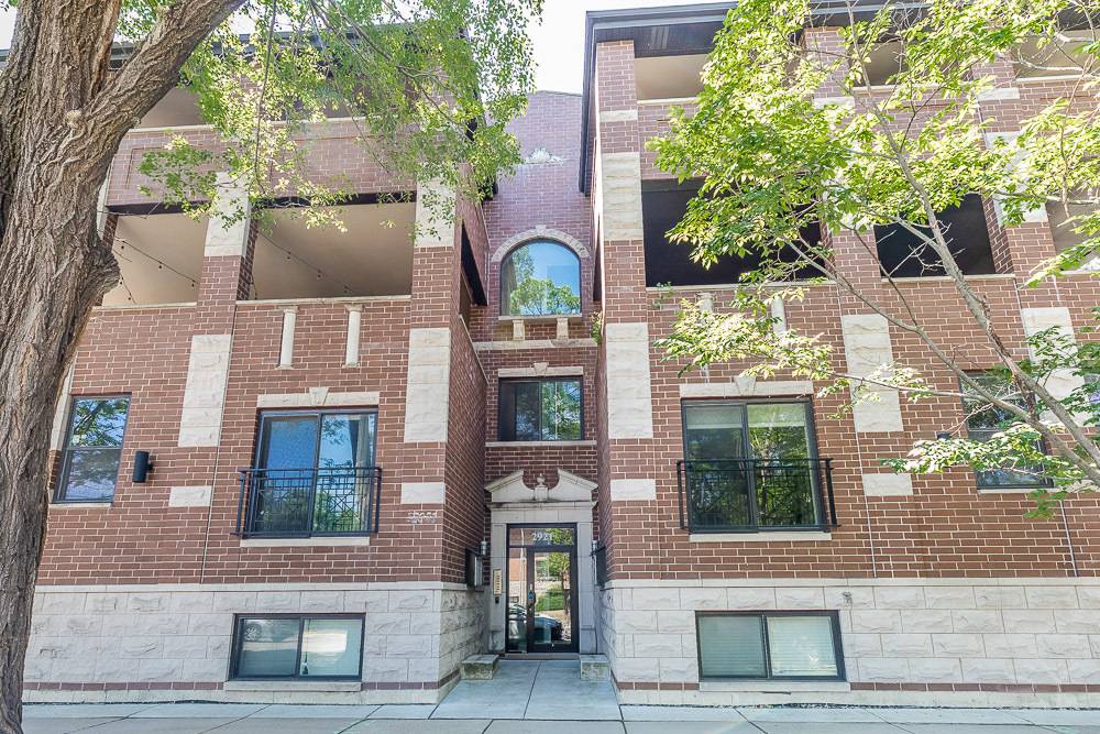 2921 W Glenlake AVE #4E, Chicago, IL 60659
